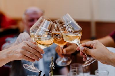 Großansicht 6er Weißwein-Probe-Paket