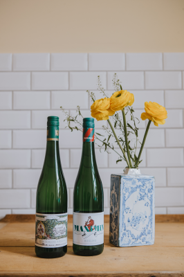 Großansicht Paket 3: 12 Flaschen Schloss Riesling trocken